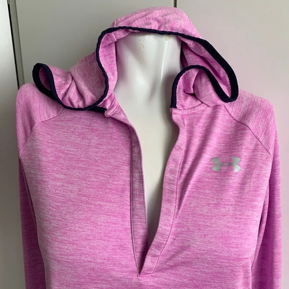 Under Armour heatgear purple long sleeve hooded t-shirt Medium - Image 2