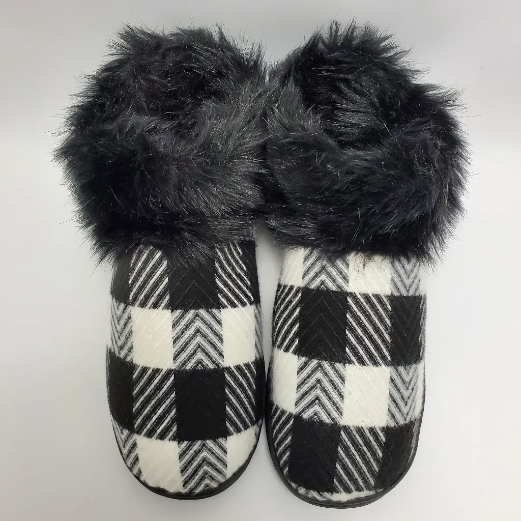 Fuzzy Black White Plaid Cozy Slip On Warm Comfy Fur House Slippers Size 7 - Image 2