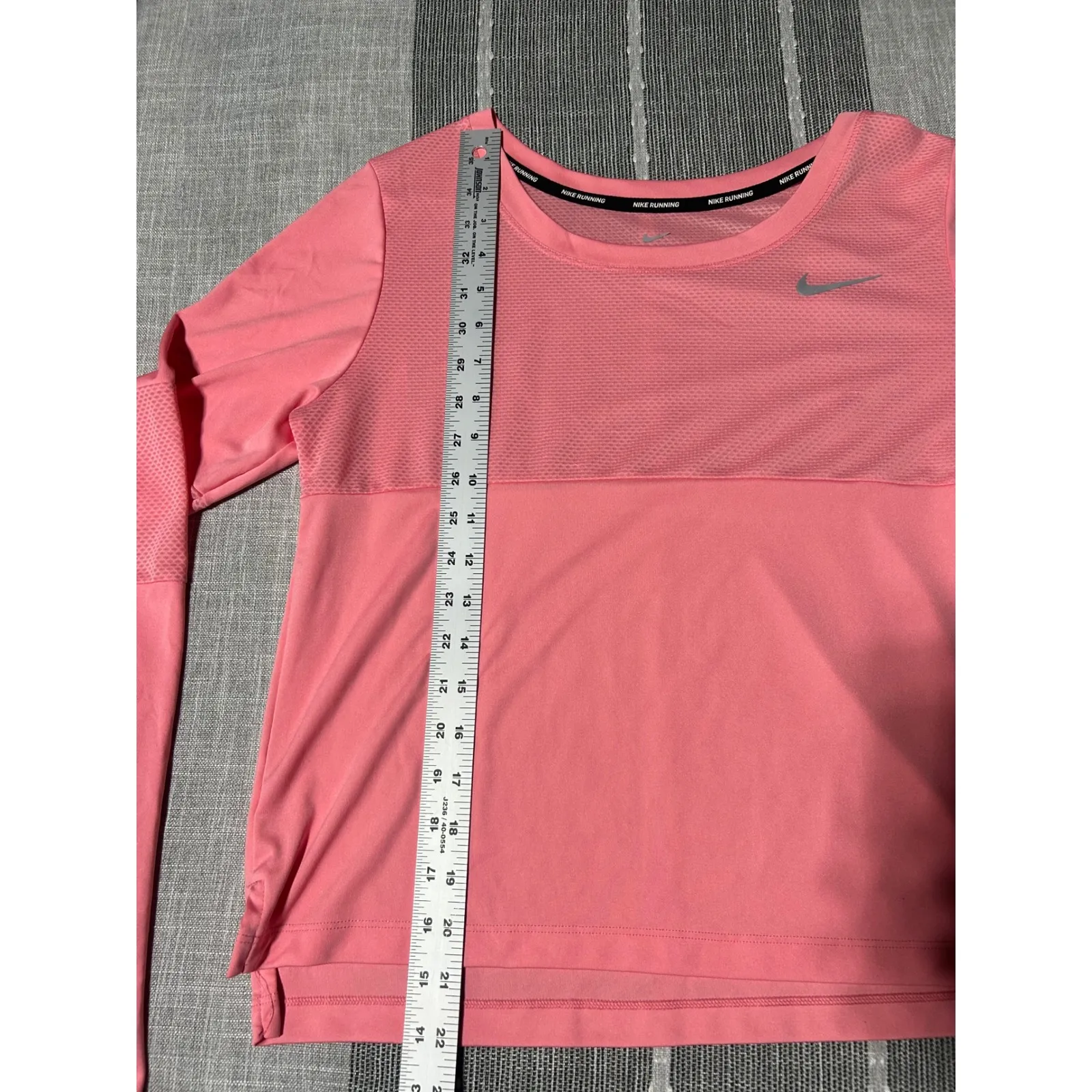 Nike Running Dri-FIT Long Sleeve Athletic Top Women Coral Pink Size medium - Image 2