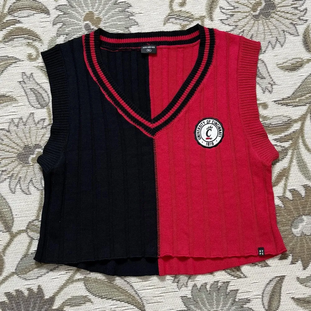 University of Cincinnati Sweater Vest Ribbed Crop UC Bearcats XL Red - Image 2