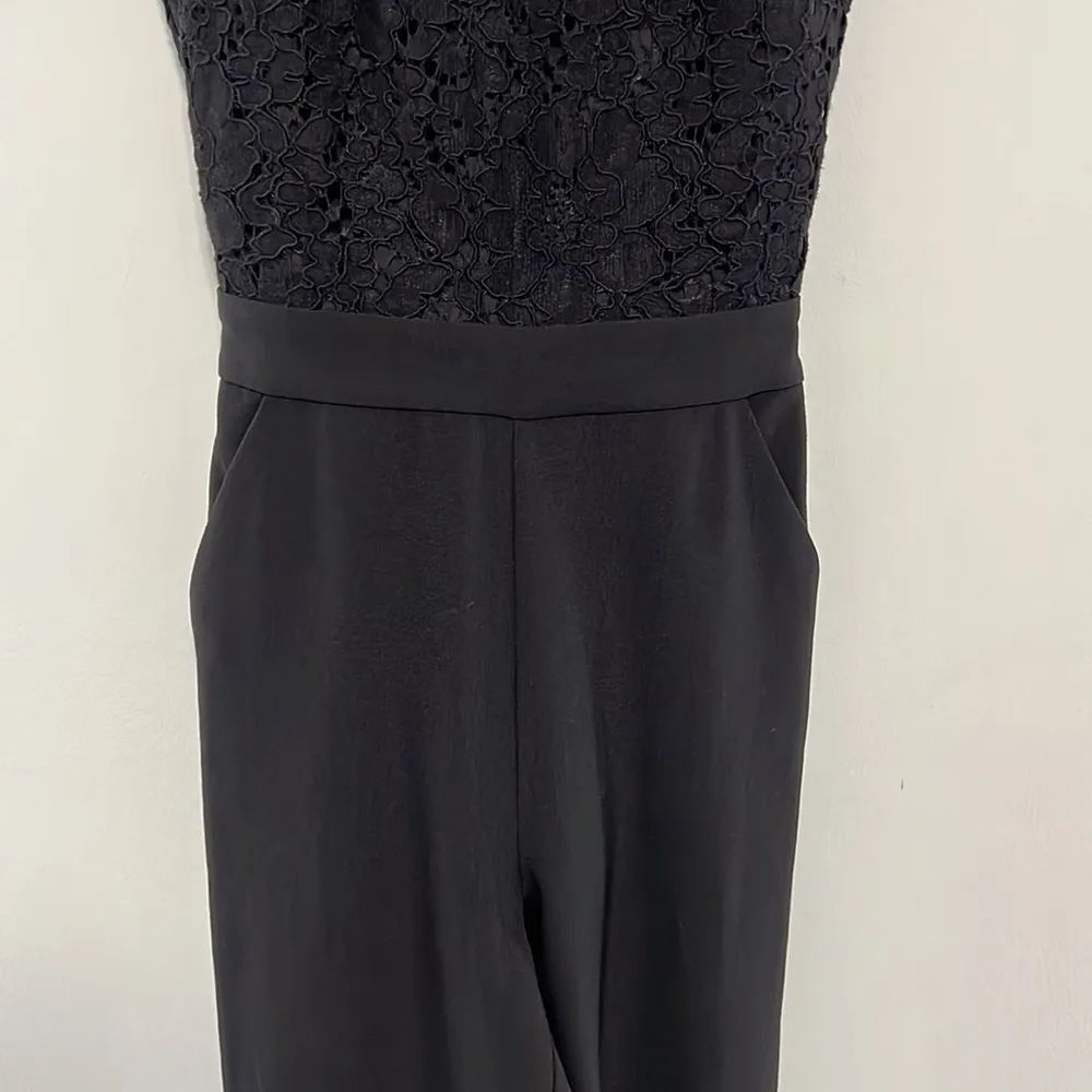 Bebe Jumpsuit Black Lace Sleeveless Top Size 0 EUC - Image 3