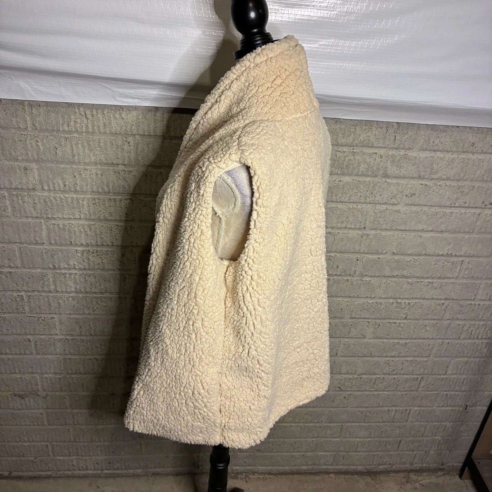 New BB Dakota Steve‎ Madden Oatmeal Sherpa Fleece Vest Women's Size M Cozy Warm - Image 2