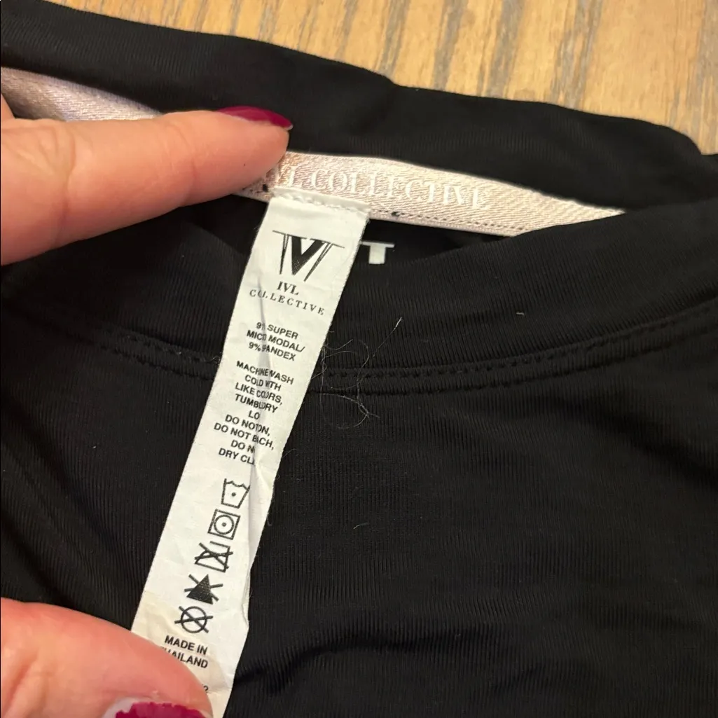 IVL Collective Black Long Sleeve Twiat Front Top Size 4 - Image 3