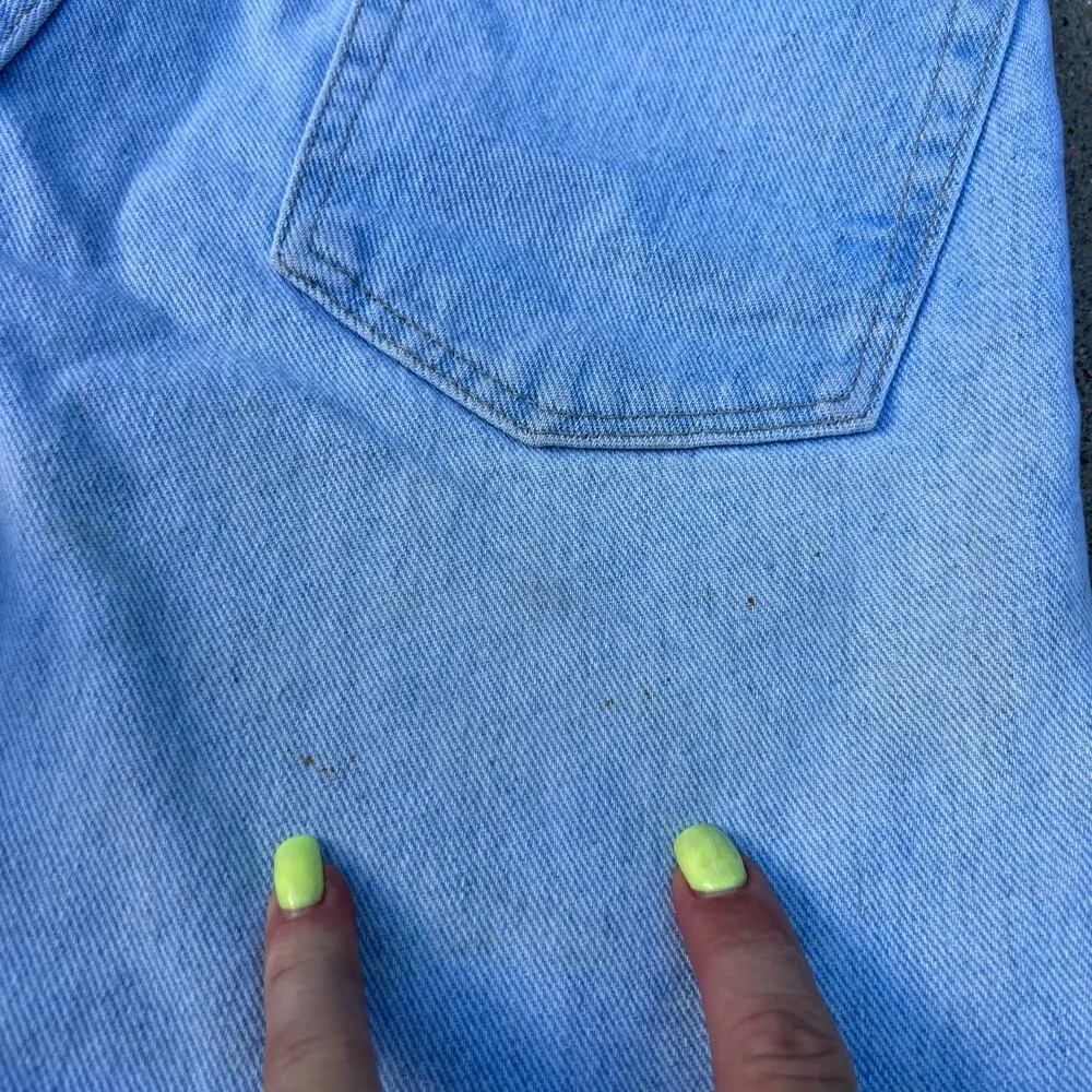Vintage 90s Wrangler light wash high rise mom jean shorts 12 AVG - Image 6