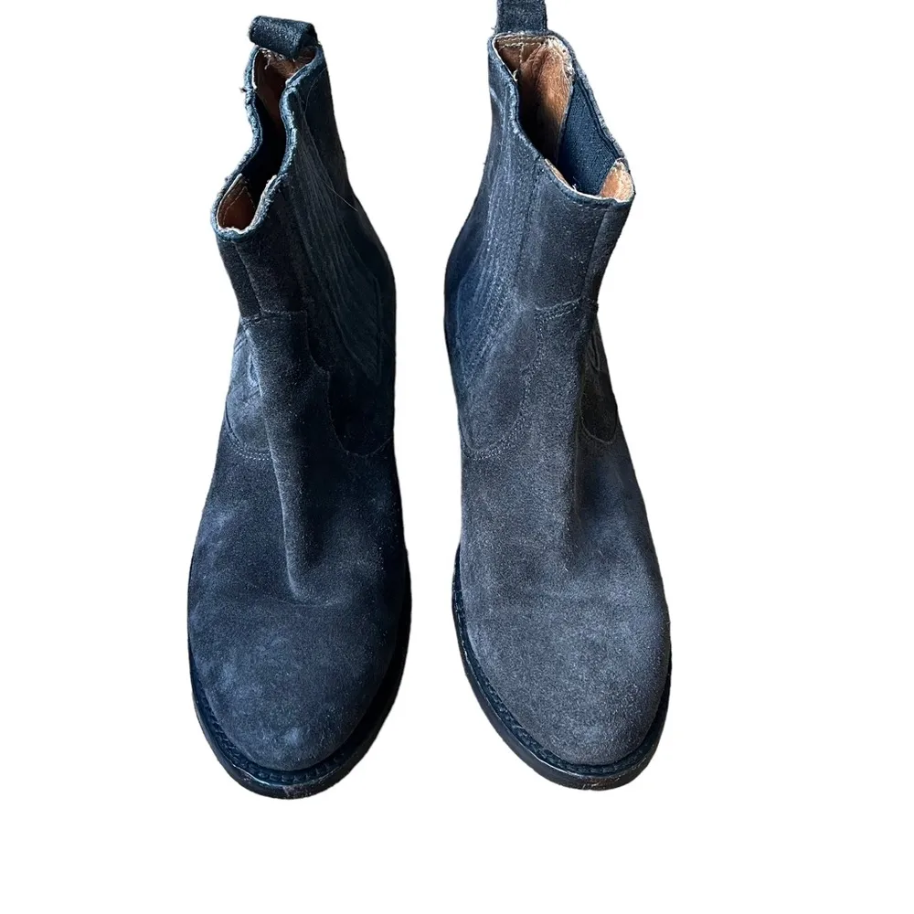 Frye Diana Pull On Chelsea Grey Suede Western Boots - Image 4