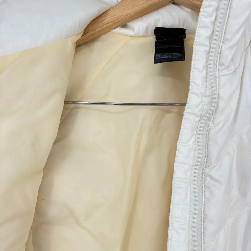 The North Face White Zip-Up Vest with High Collar - Image 11