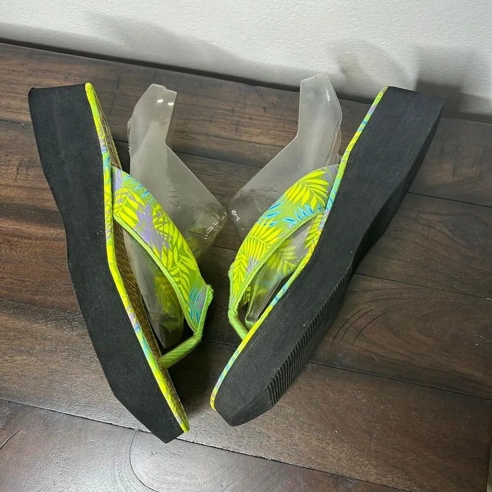 Vintage 90s 1990s Y2k 2000s Block Heel Square Toe shoes Tan and Green Sandals - Image 5