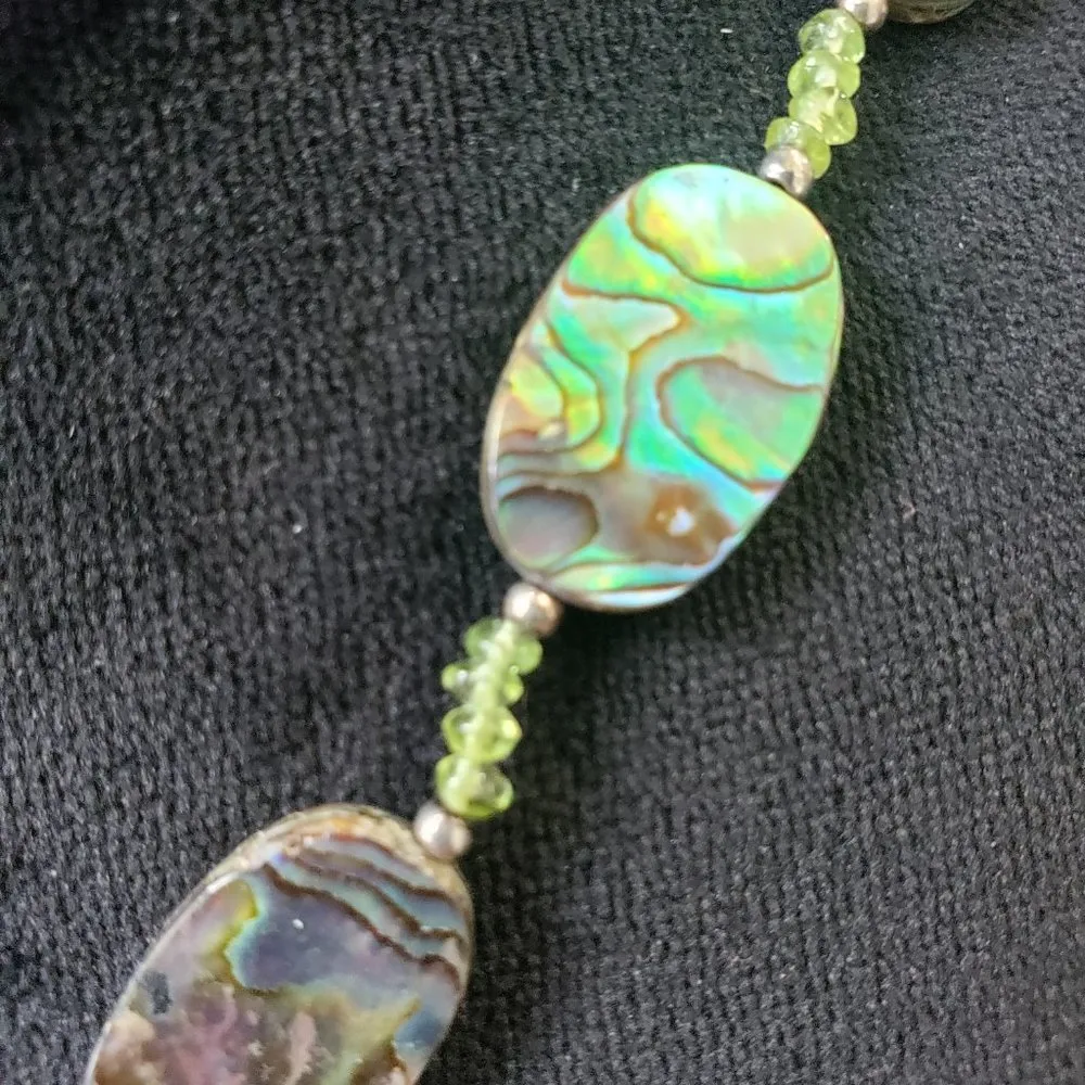 Womens Vintage Coldwater Creek Abalone & Peridot Beaded Necklace with Lobster Green - Image 3