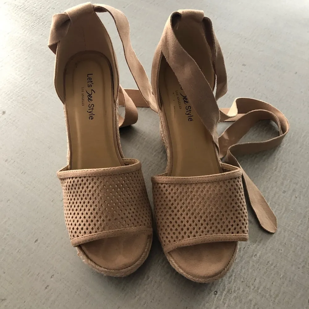 Red Dress Boutique Bow Wedges - 8 - Image 4