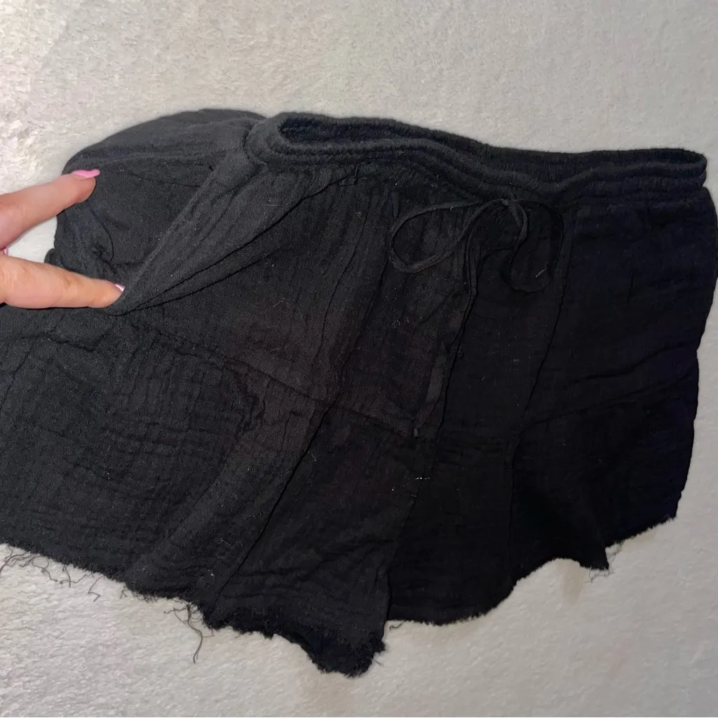 NWOT Womens STARK X Black Gauze V Shorts size Small - Image 6