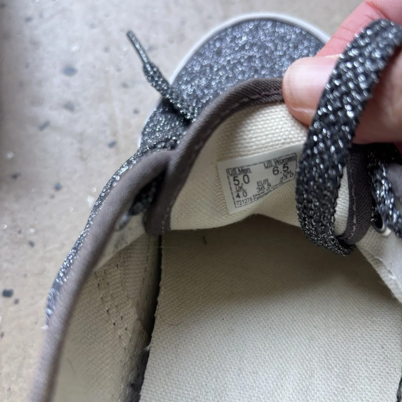 Vans Womens Size 6.5 Lace Up 721278 Glitter Lurex Skate Shoes Silver Sparkly - Image 4