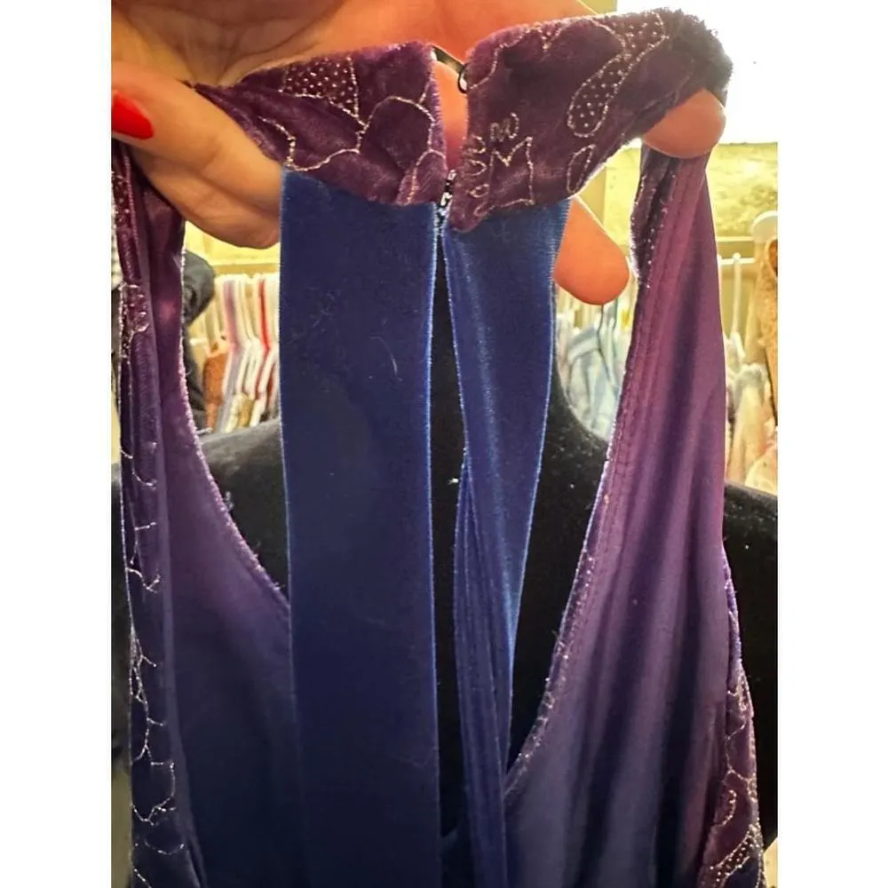 Céline New York Vintage Blue Velvet Embroidered Floral Bodice Formal Prom Dress - Image 13