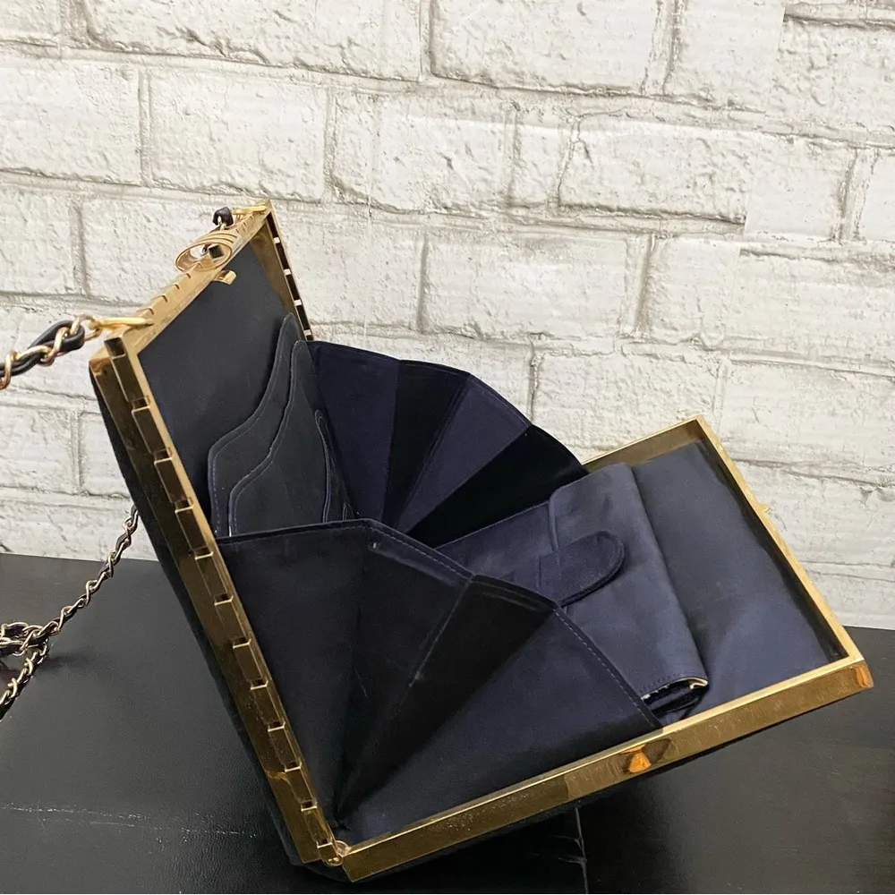 Vintage INDUSTRIA ARGENTINA Navy Midnight Blue Suede Clutch Quilted Chain Bag - Image 6