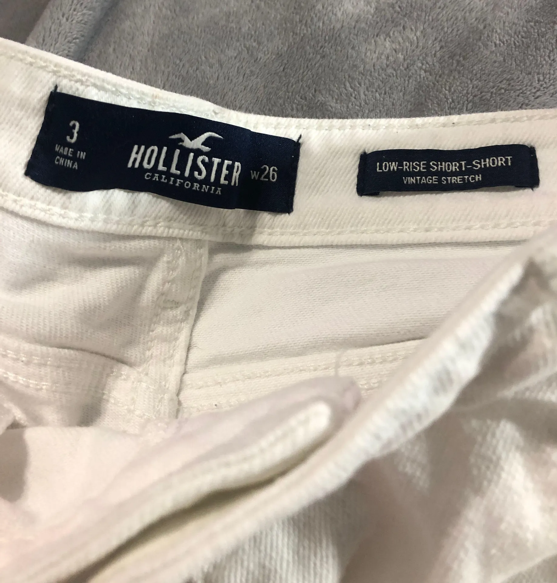Hollister Jean Shorts - Image 3
