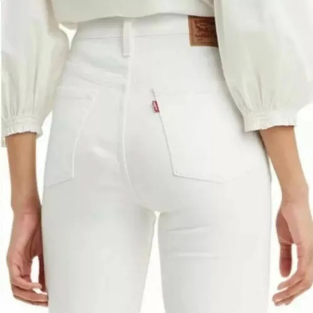 NWT  501 Destroyed Skinny Button Fly Jeans - Image 3