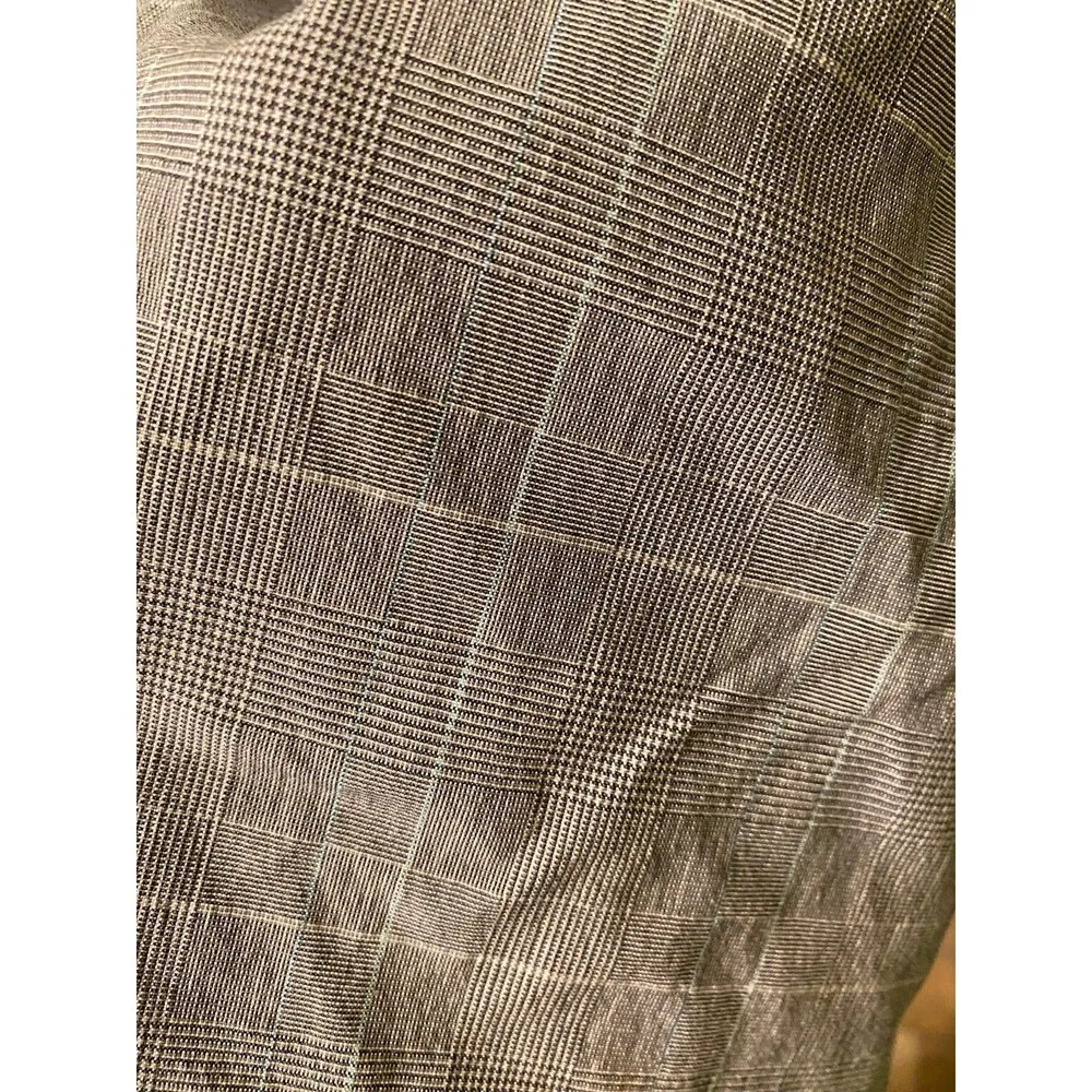 Xhilaration Women's Plus sized Gray Plaid Capri size 15 - Image 3