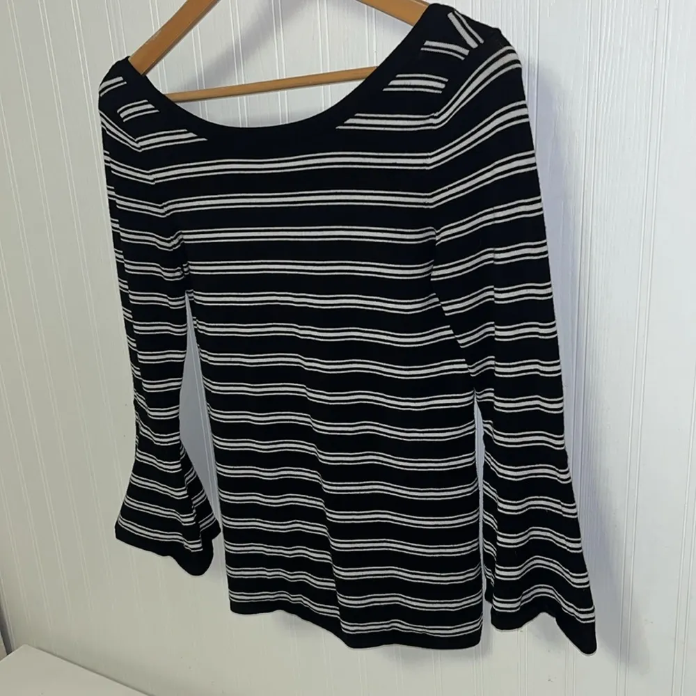 White House Black Market scoop neck V-back Striped flare arm Sweater - Image 2