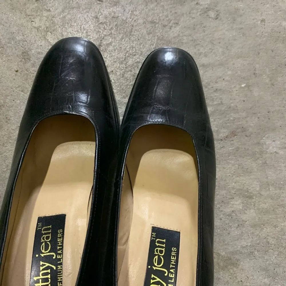 CATHY JEAN Vintage Y2K Black Leather Chunky Heel Pumps SZ 7.5 - Image 5