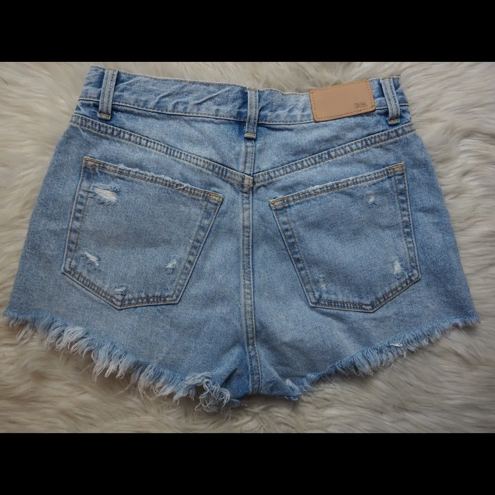 Zara Light wash high rise denim shorts 4 - Image 8