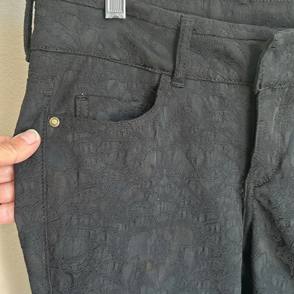 Sundance Floral Embroidered Jacquard Straight Leg  Black Pants Size 4 - Image 9