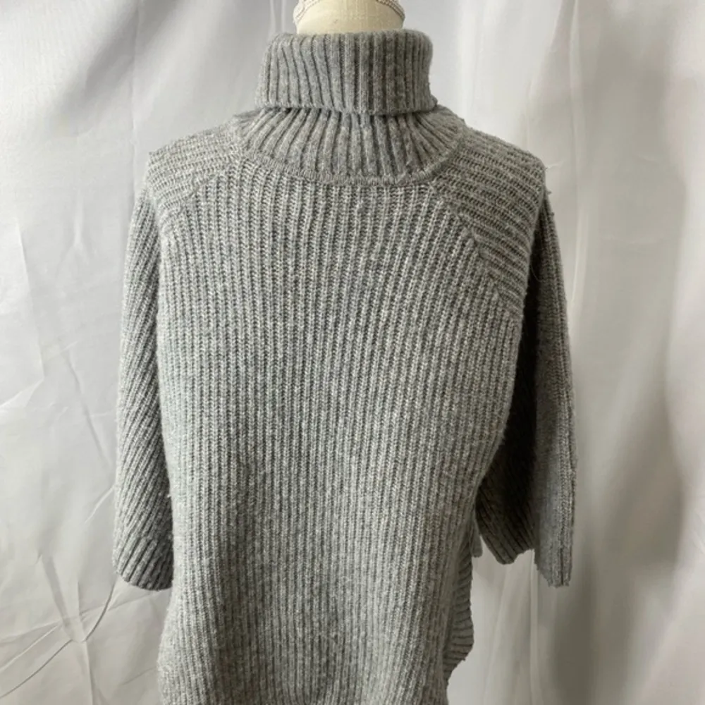 UGG  oversized gray turtleneck sweater small Raelynn - Image 12