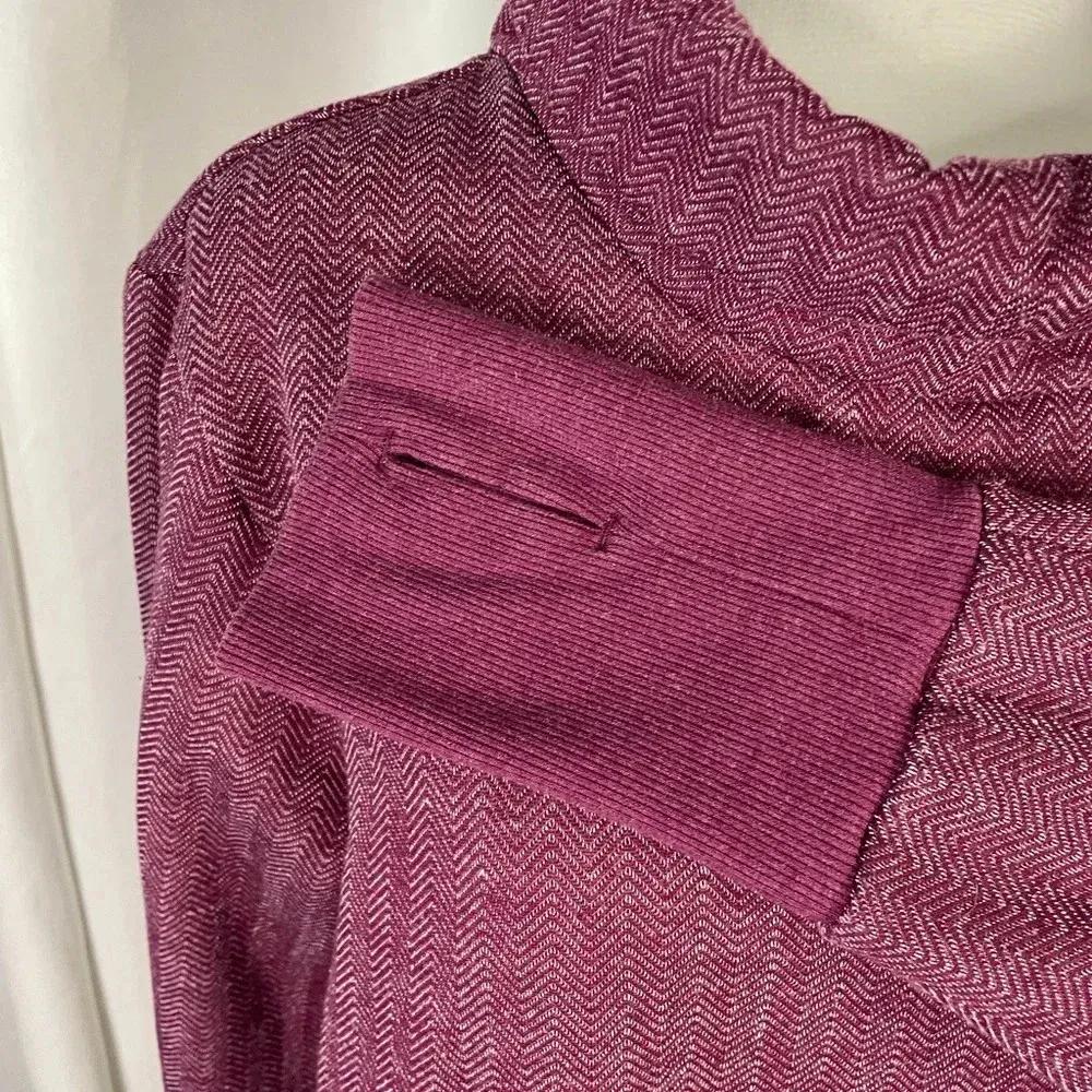 Avia Red‎ Cowl Turtleneck athletic style sweatshirt - Image 3