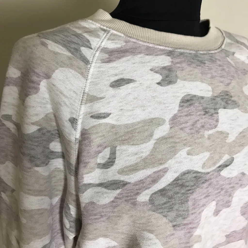Old Navy Camouflage Print Women's Sweatshirt - Image 2