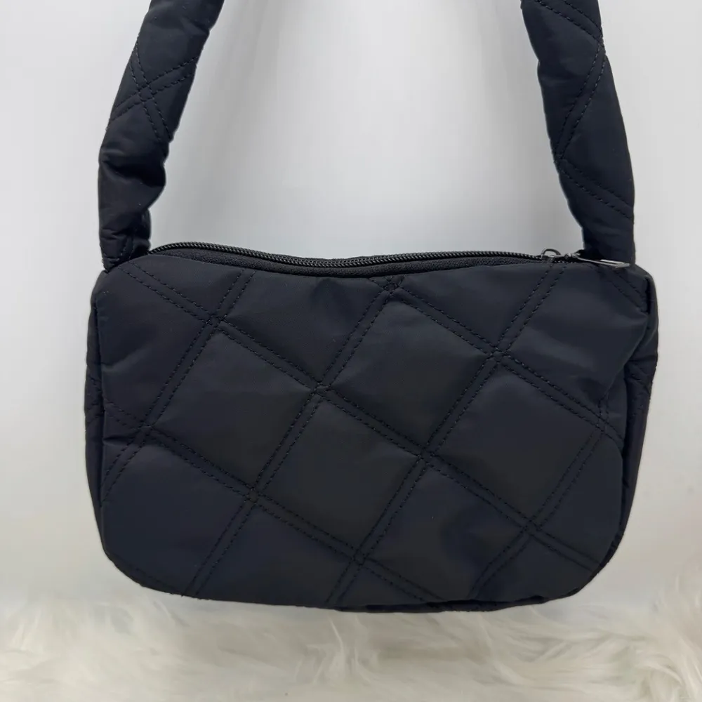 The Errands Grab & Go Quilted Nylon Handbag w/ Star Print Black Jean Coin Purse - Image 4