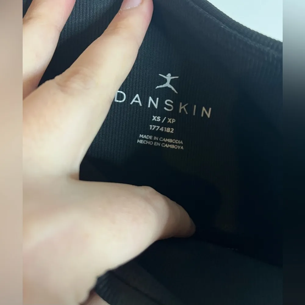 Danskin Women’s High Rise Ribbed Stretchy Pockets Shorts Adult XS Black Athletic - Image 10