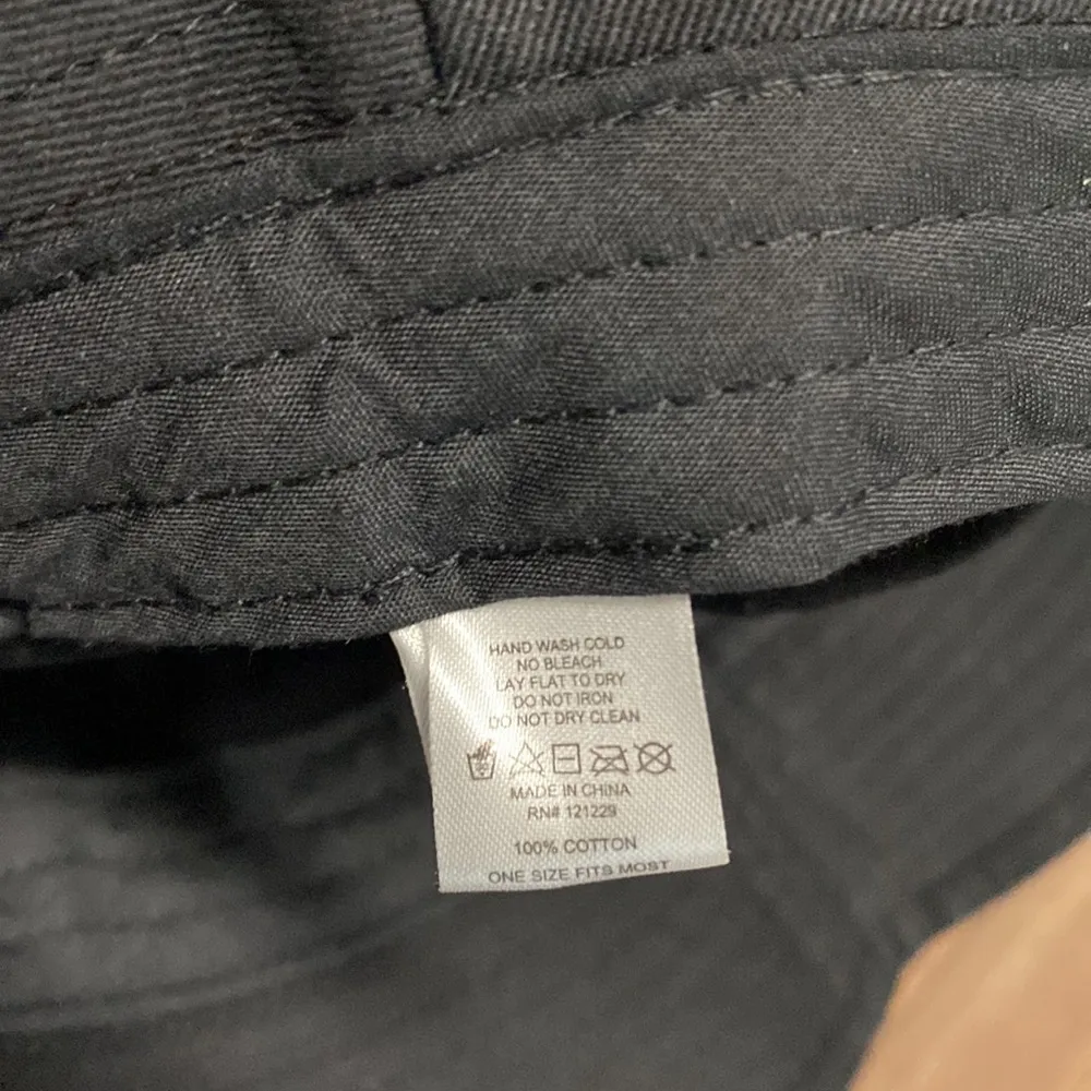 NWOT Black Pride Bucket Hat - Image 4