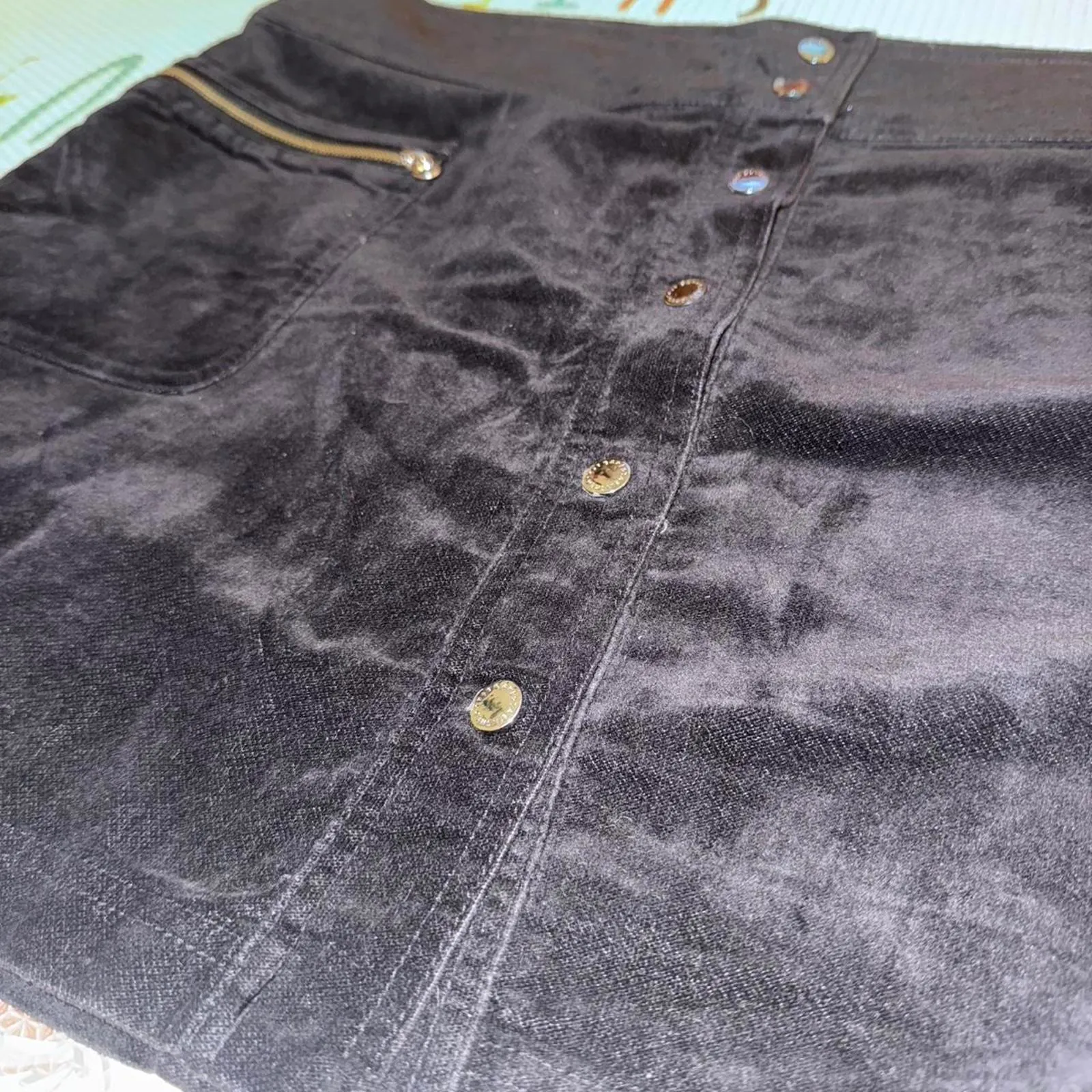 GAP High Rise Button-Front Velvet Mini Skirt - Image 3