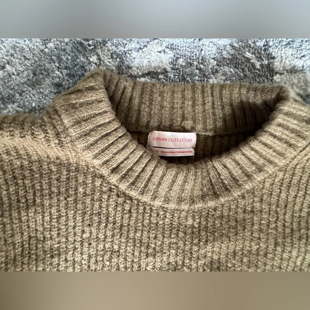 Women's Knit Cropped Sweater Balloon Sleeve Green - Image 3