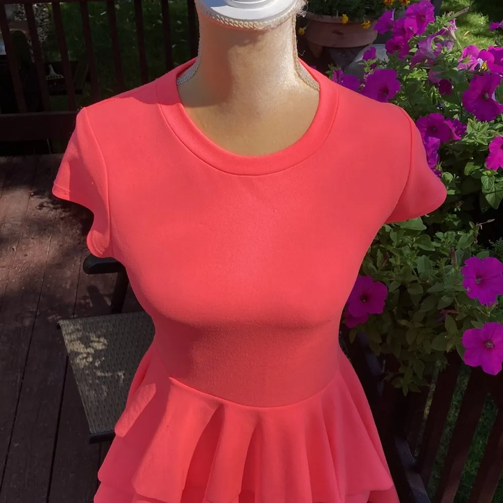 New, Gorgeous Neon Pink Top Chic Asymmetrical Ruffle Train Top. Size Small - Image 11