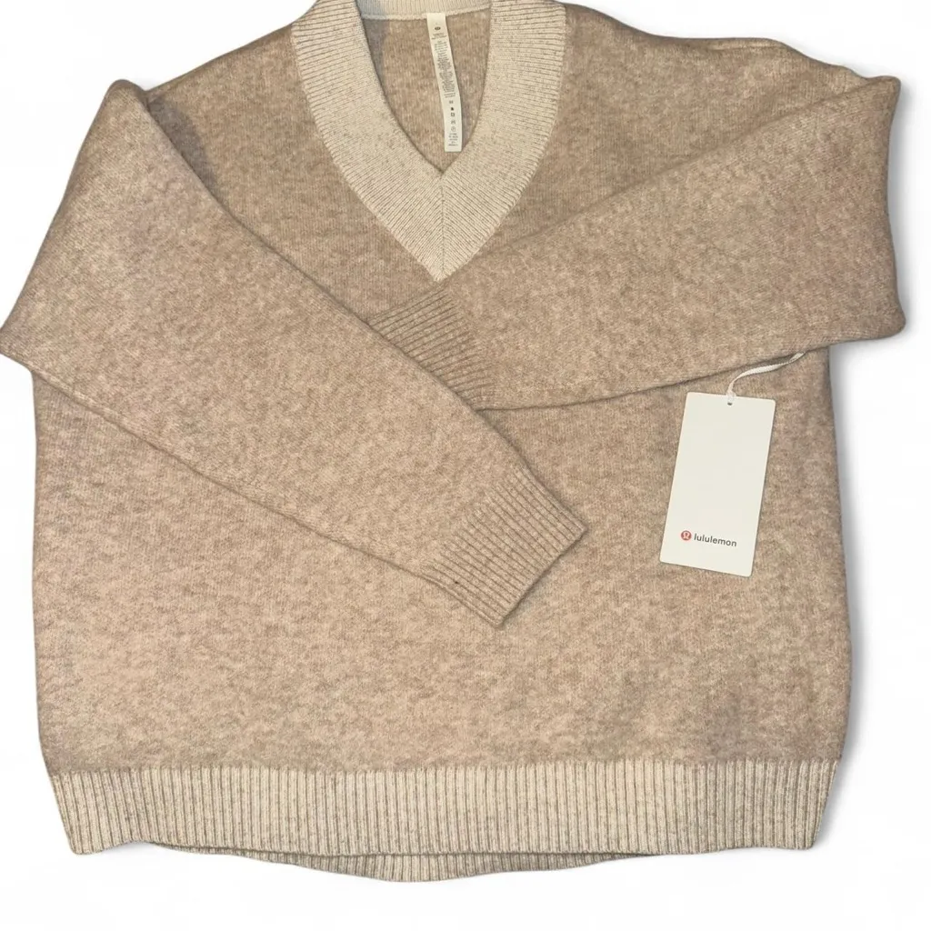 Lululemon Alpaca Wool-Blend V-Neck Sweater
Heathered White Opal L NWT - Image 4