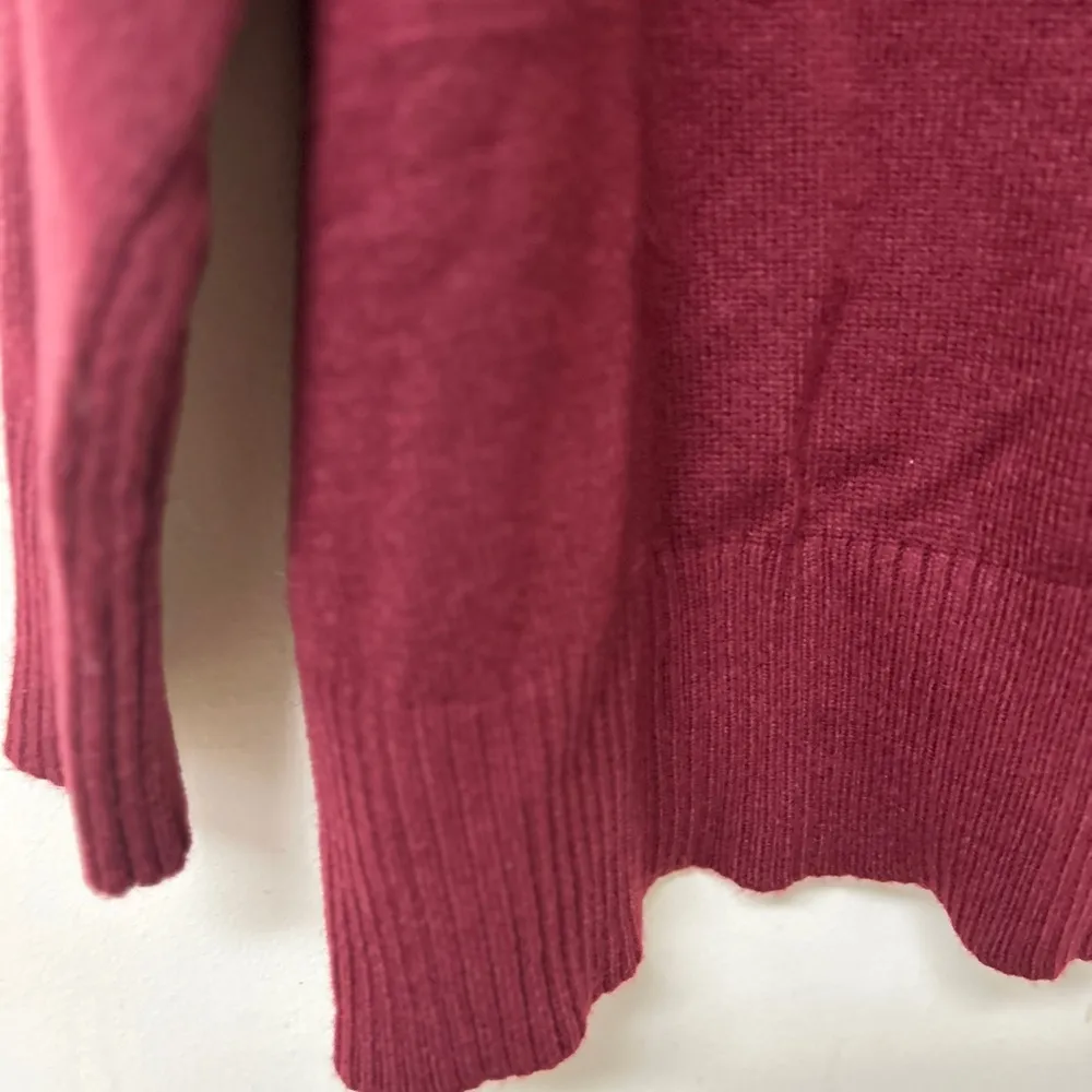 Margeaux & Ellie Ribbed Sweater in Burgundy and Brown size XL Red - Image 8