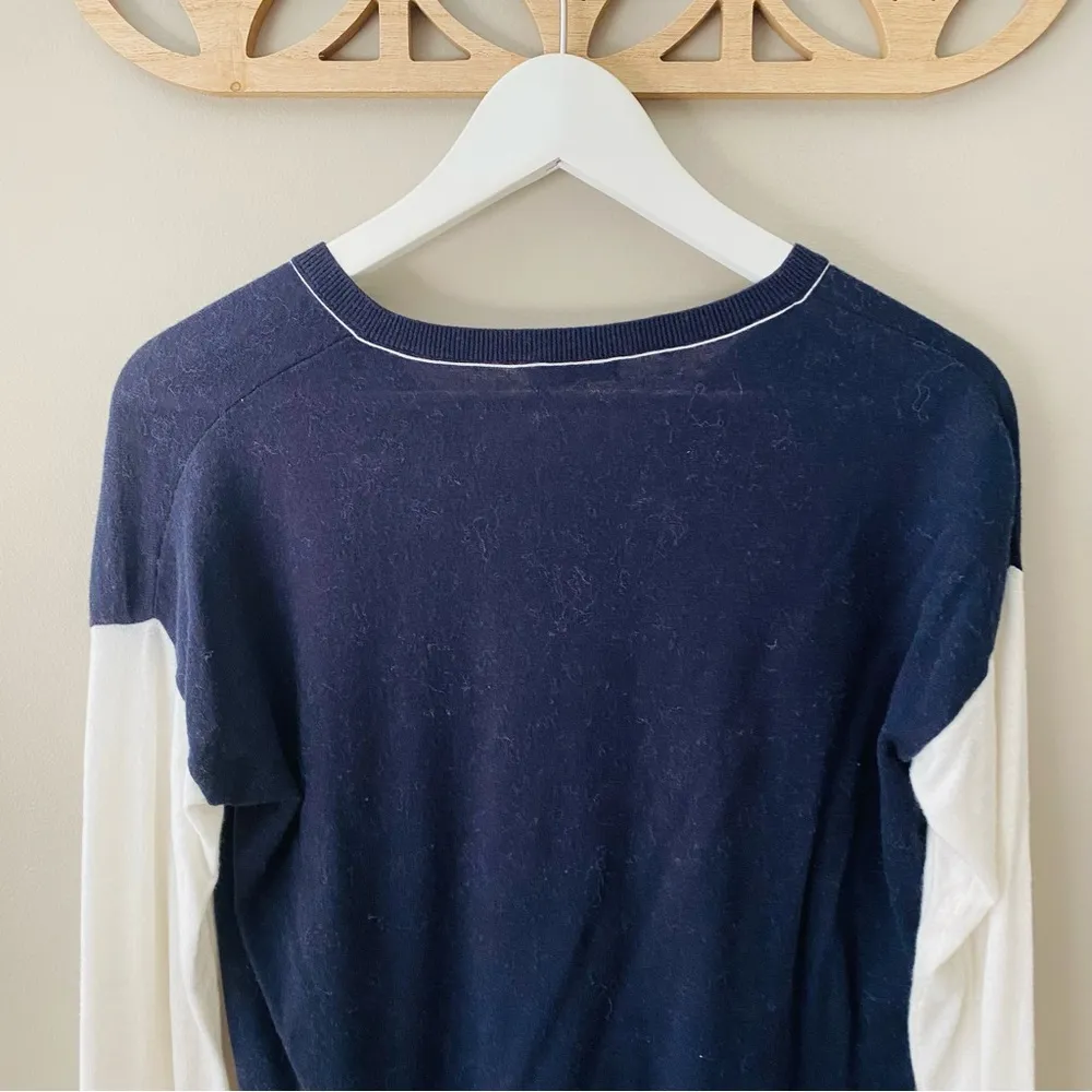 Vince Colorblock V-Neck Long Sleeve Top Navy/Off White Sz XS - Image 6