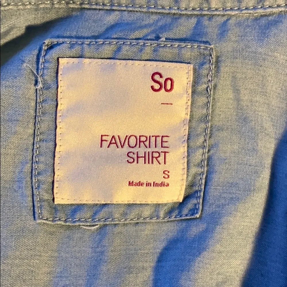 SO Lightweight Denim-Like Button Down Sz Small Top - Image 5