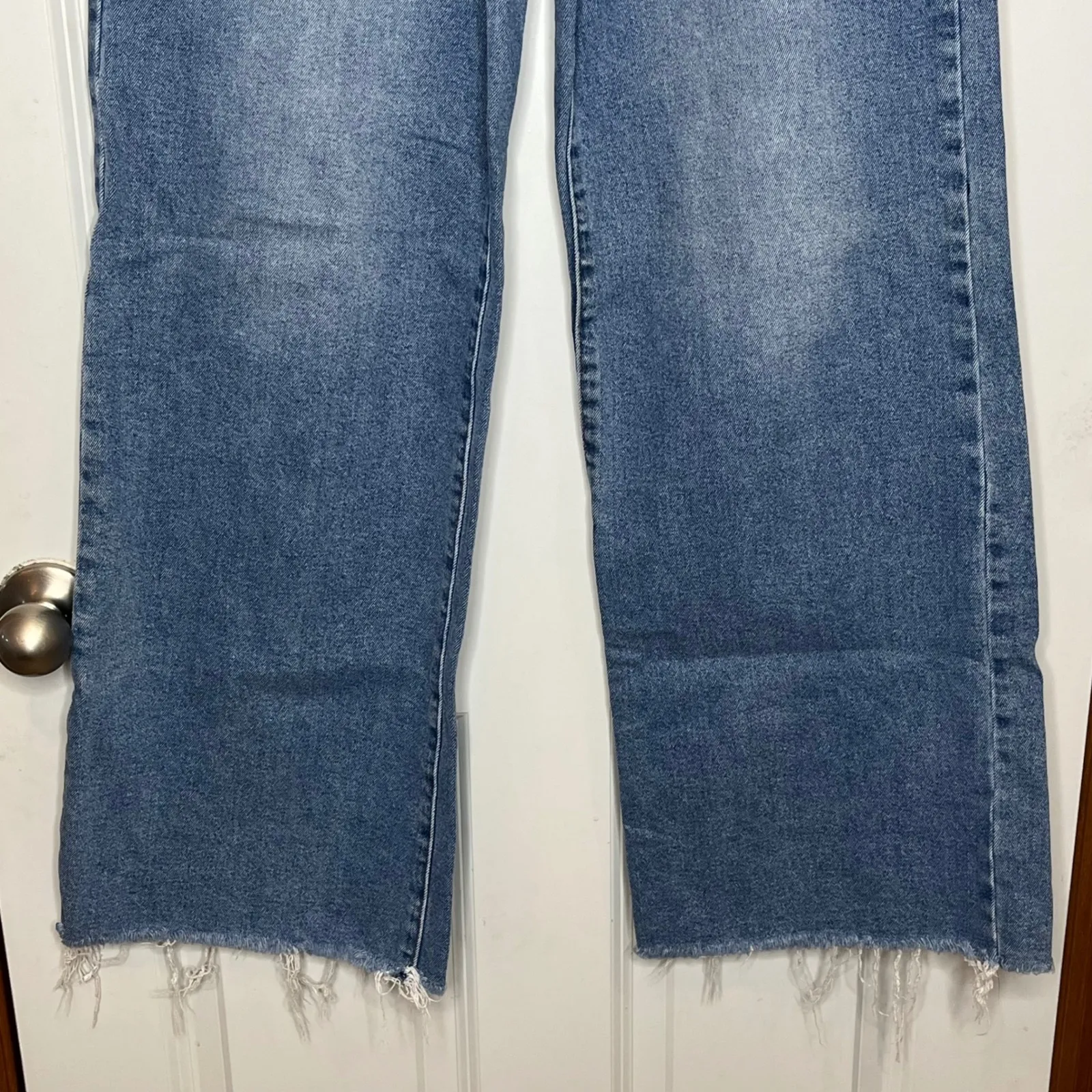 VIBRANT Women Jeans Wide Leg High Rise Raw Hem Denim Size 9 W28 - Image 4