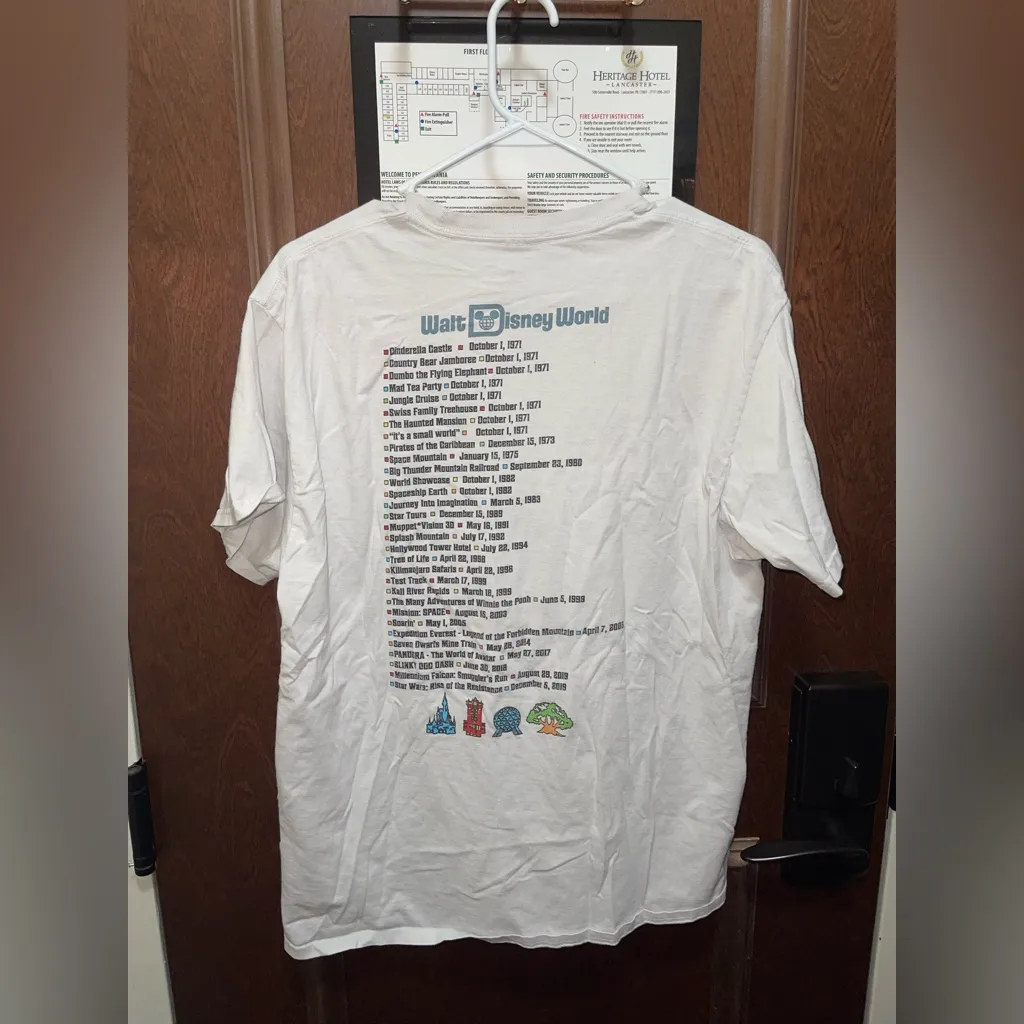 Walt Disney World White Logo T-Shirt Size Large - Image 2