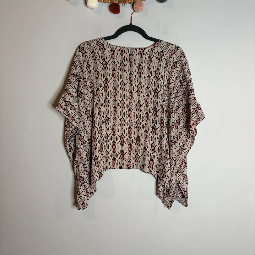 Brandy Melville patterned open shrug cardigan - Image 5