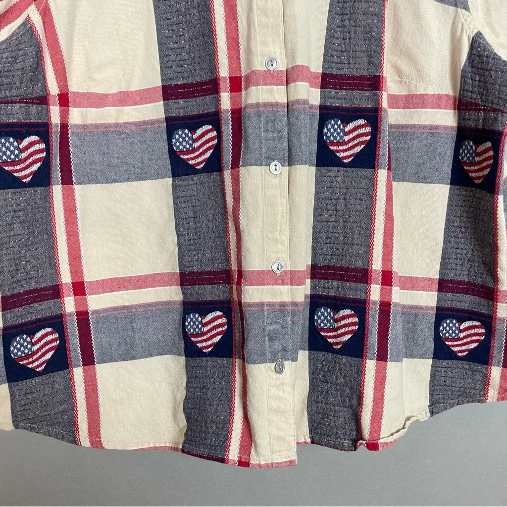 American Flag Shirt Hearts Women Size 2X Cotton Americana 4th of July Patriotic Red - Image 4