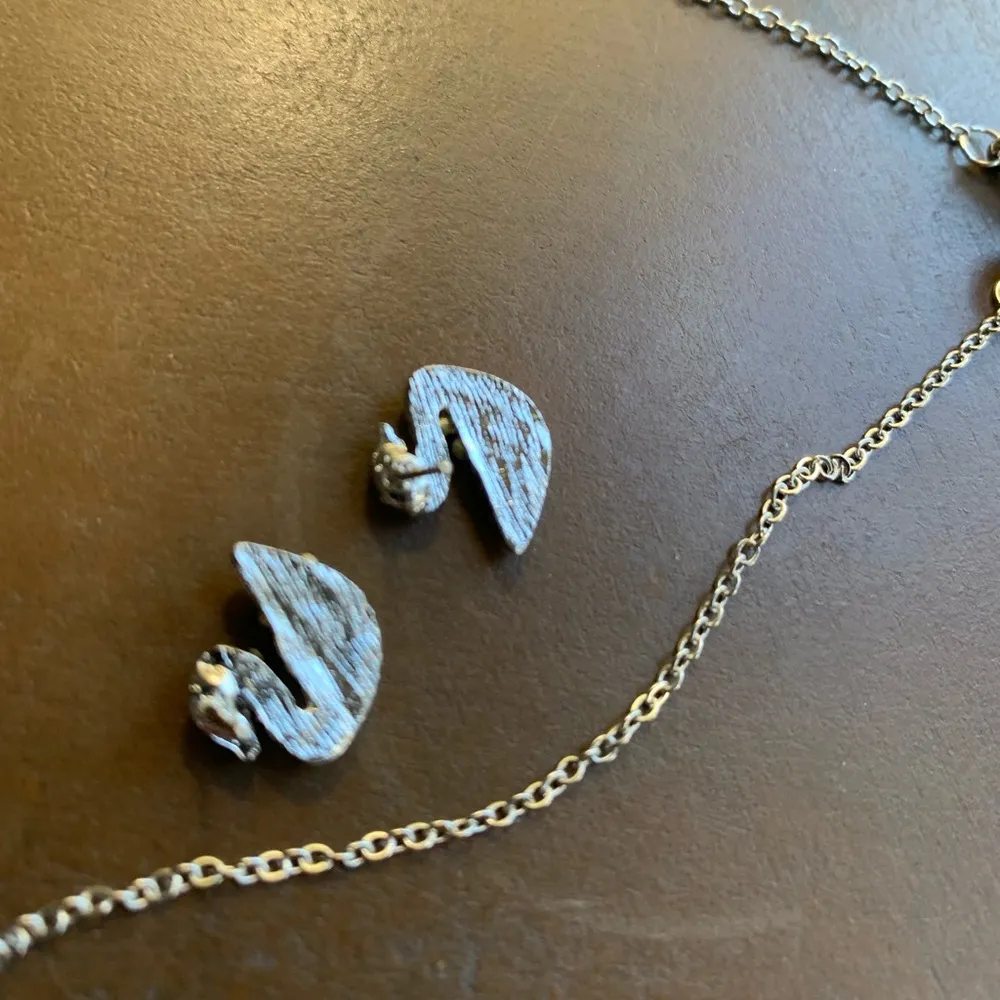 Beautiful Silver Plated Swan Necklace/Earrings 🌼 - Image 5