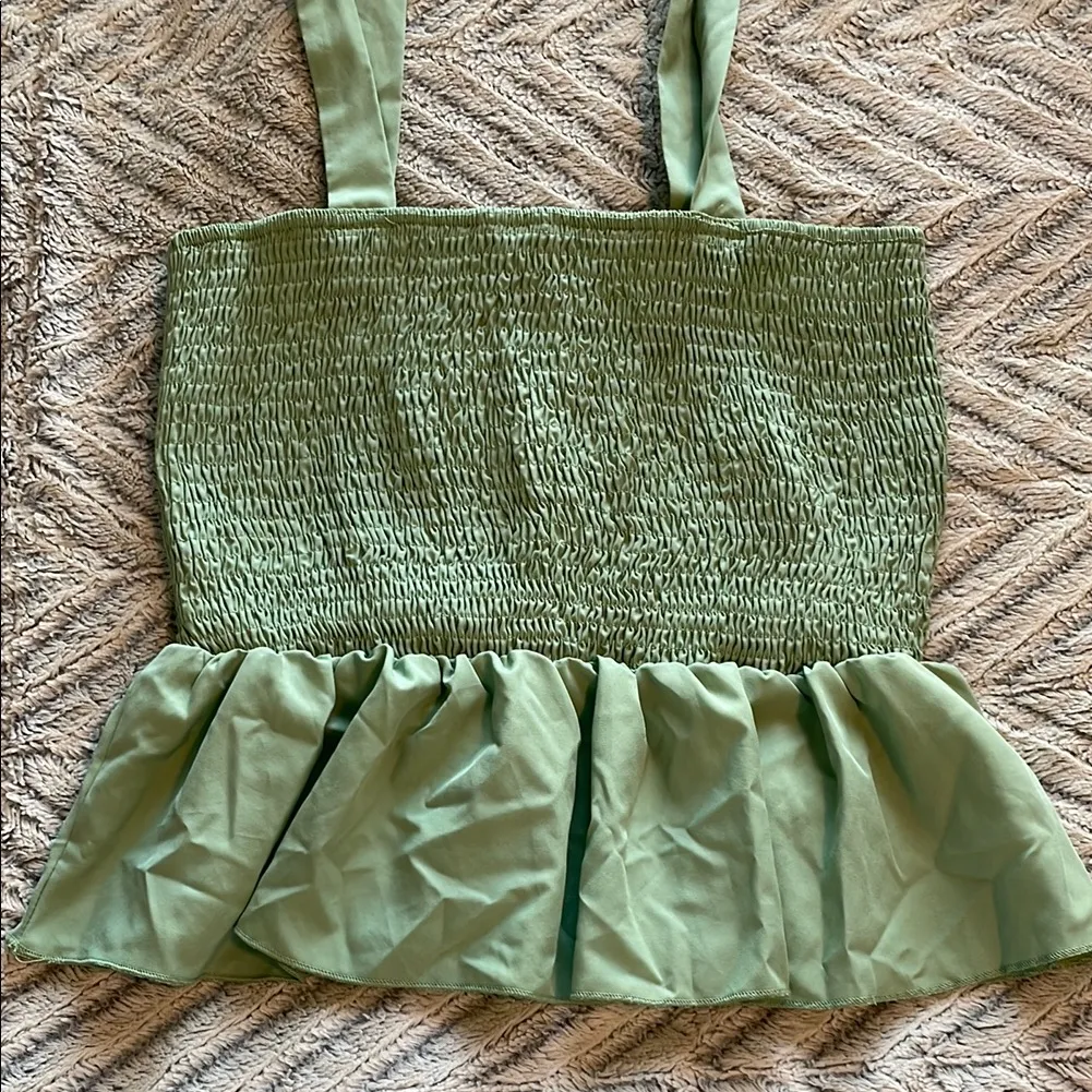 Green Smocked Peplum Crop Top size large‎ - Image 2