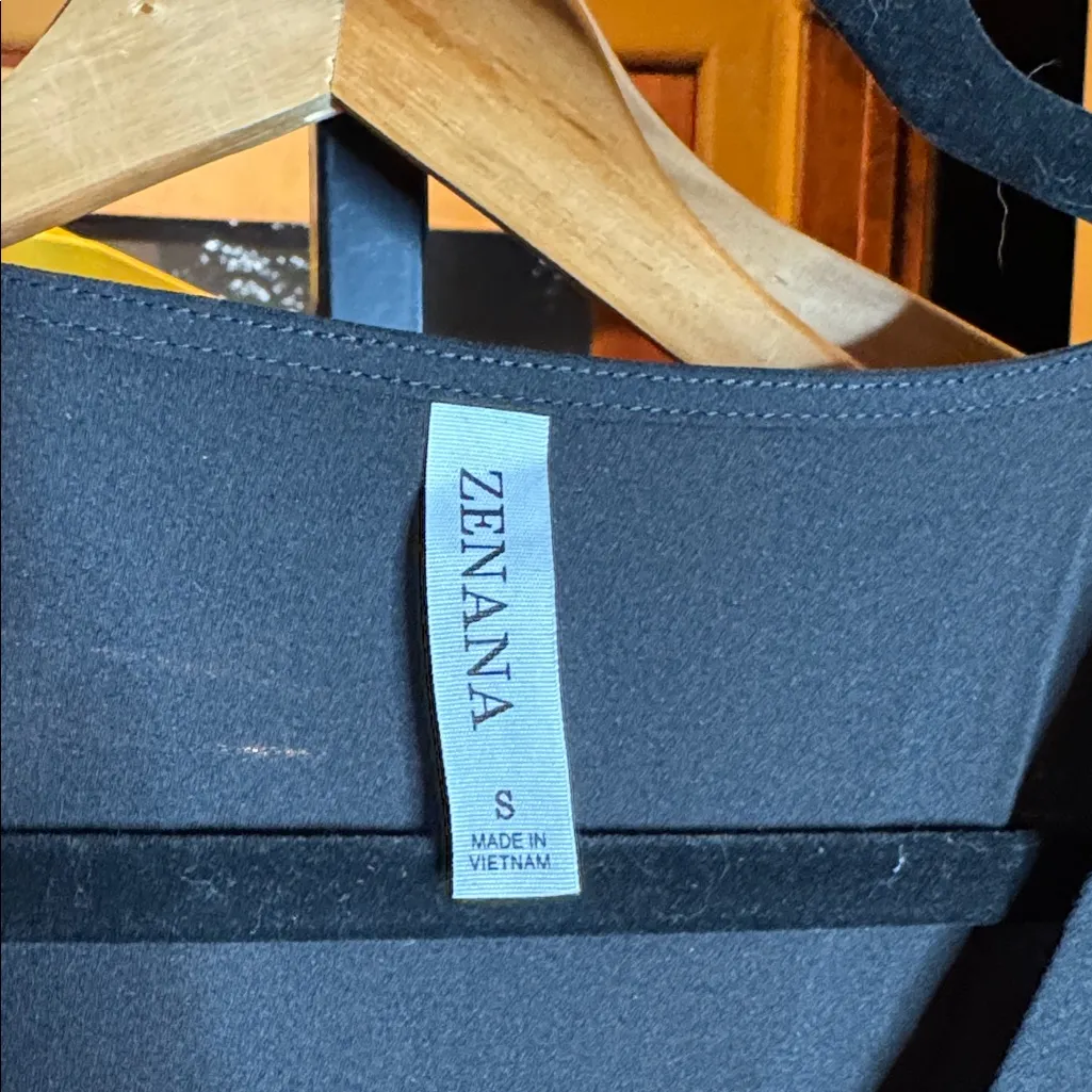 NWOT Zenana V-Neck Empire Waist Baby Doll BLACK Tunic Top Blouse Size Small - Image 4