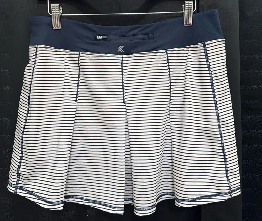 Kyodan Pleaded White and Navy Blue Tennis Skirt - Image 3