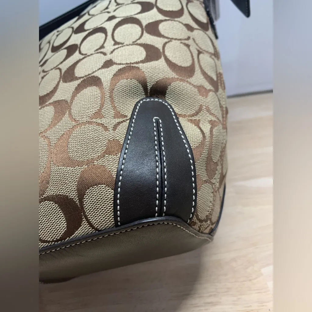 Coach Jacquard w/leather trim Vintage ‘05 6076 Signature Duffel/Bucket Bag - Image 7