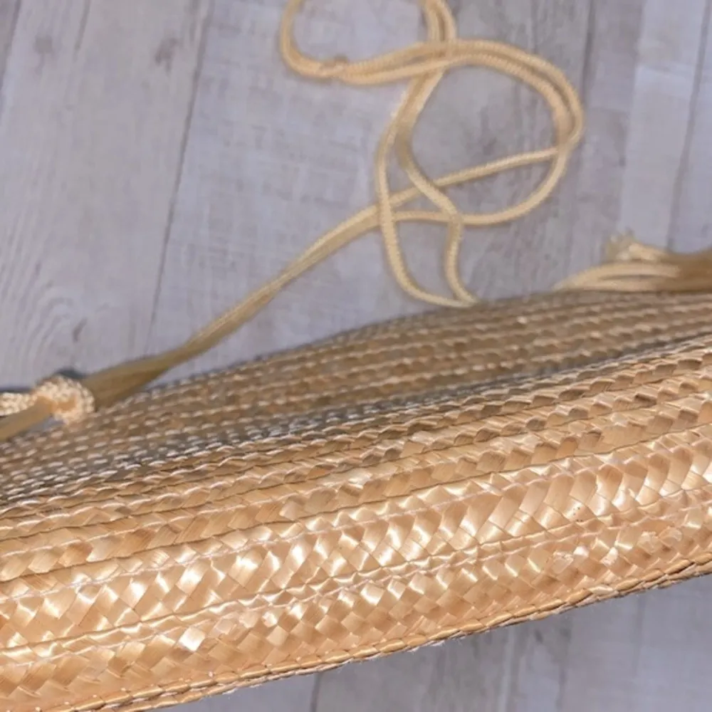 VINTAGE straw handbag with vintage Georgia paperwork & postcards Tan - Image 11