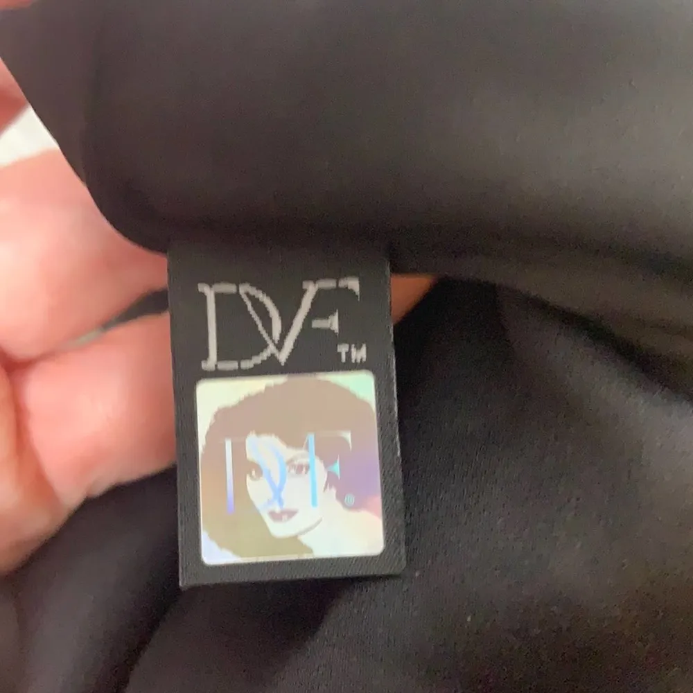 Diane Von Furstenberg Issie gold sequin dress - Image 4