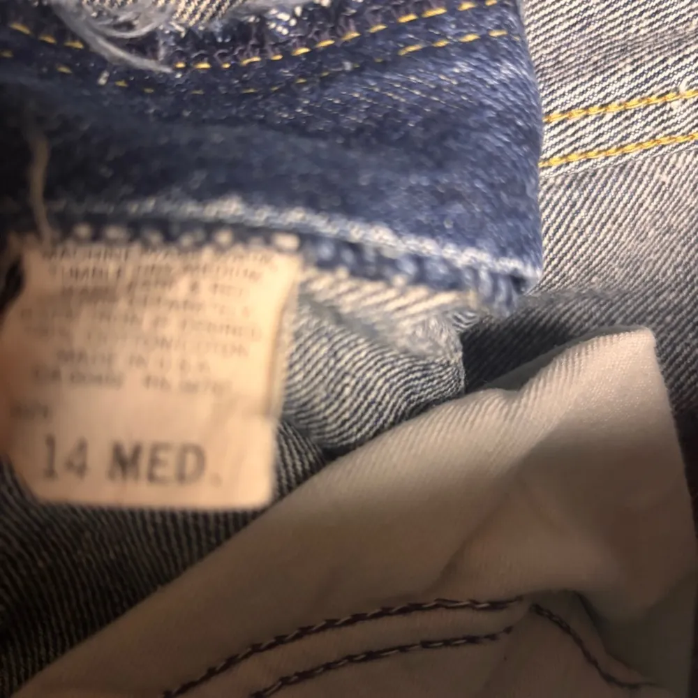 Vintage 90’s Lee  high waisted acid wash mom cut off jean shorts sz junior 14 - Image 4