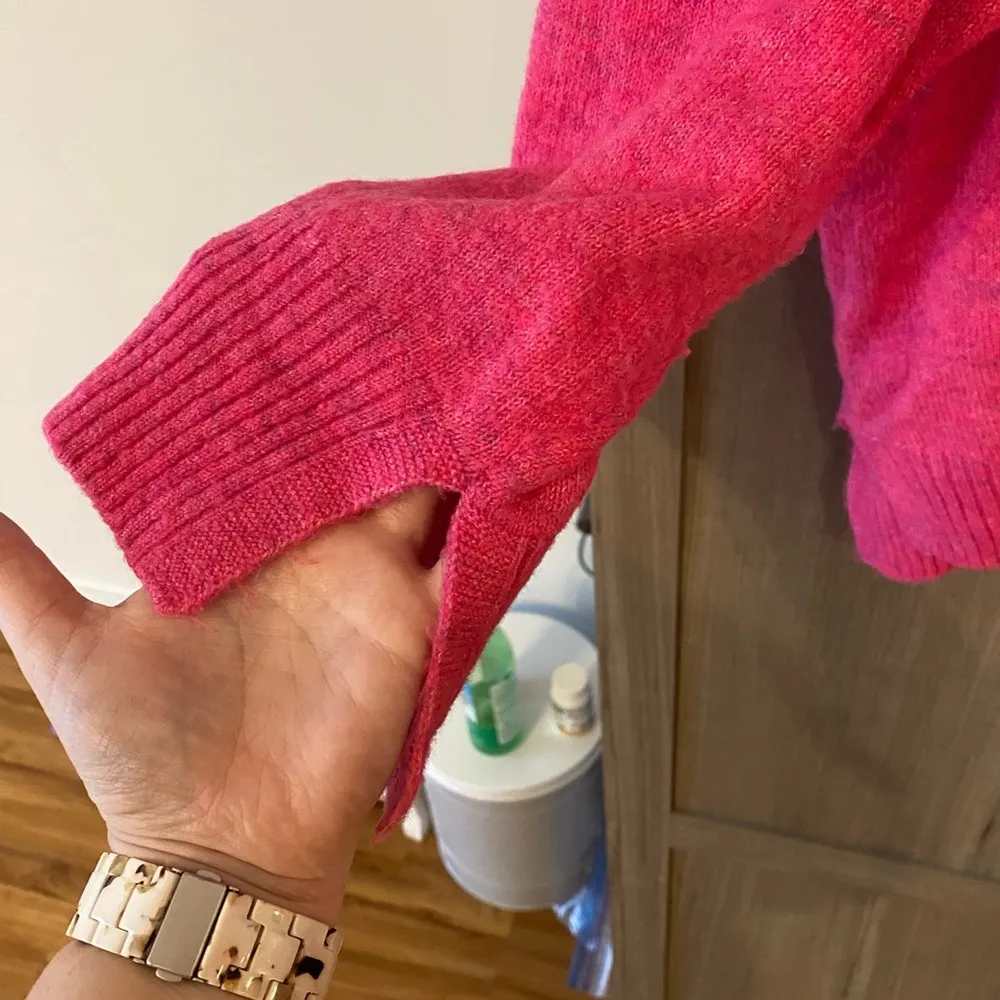 EUC Vince Camuto Sweater - Image 3